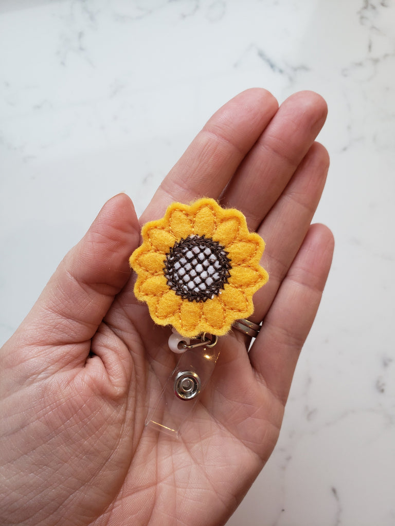 Sunflower Badge Holder - Pretty Badge Reels - Teacher Nurse ID Badge Clips  – Sweet Sparrow Design