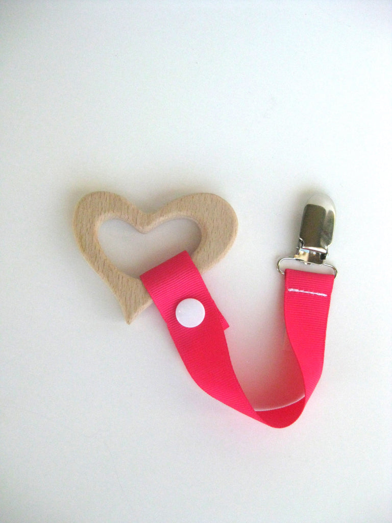 Wooden Heart Teething Ring with Pacifer Clip - Natural Wood Teether for Baby - Baby Shower Gift